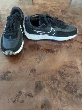 Nike Women’s Black and White Low-Profile Sneaker